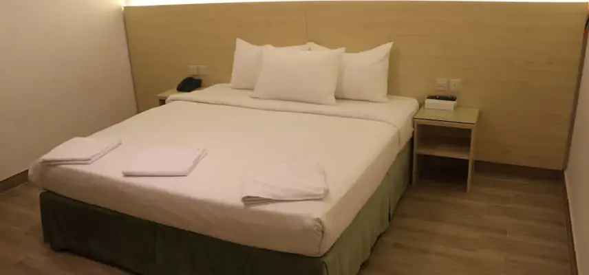 Al Alya Hotel Rooms and Suites image